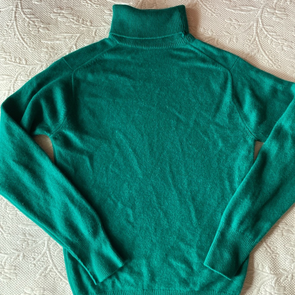 Bryant 100% Cashmere Teal Turtleneck Sweater Made in Scotland